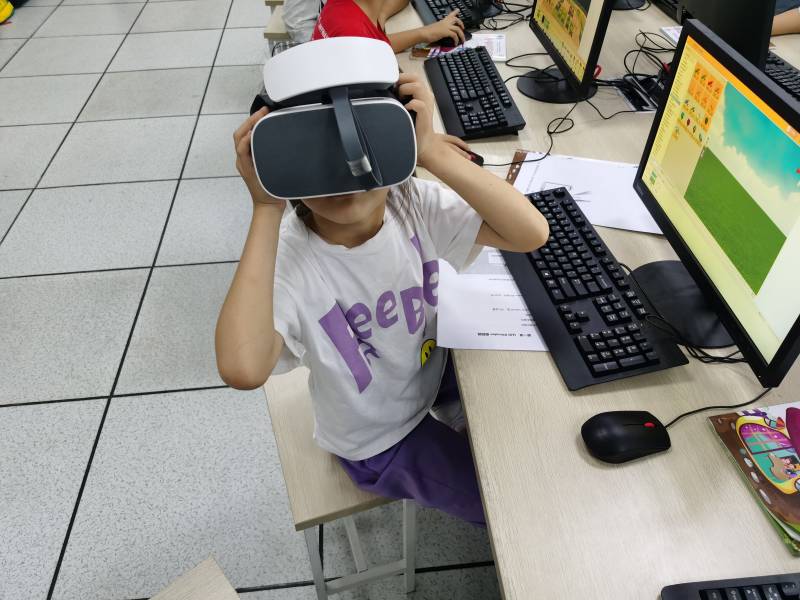 合肥市南门小学VR三维创意编程